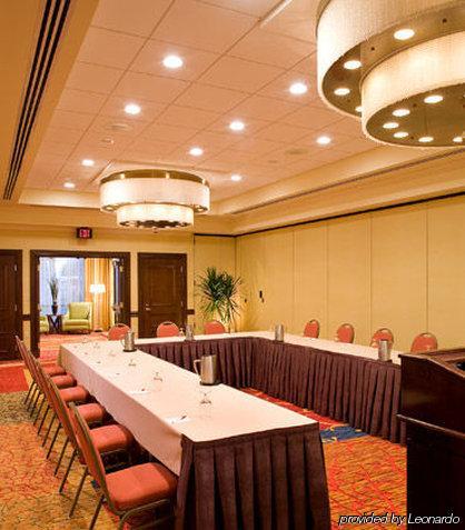 Hotel Marriott St. Louis West 3*