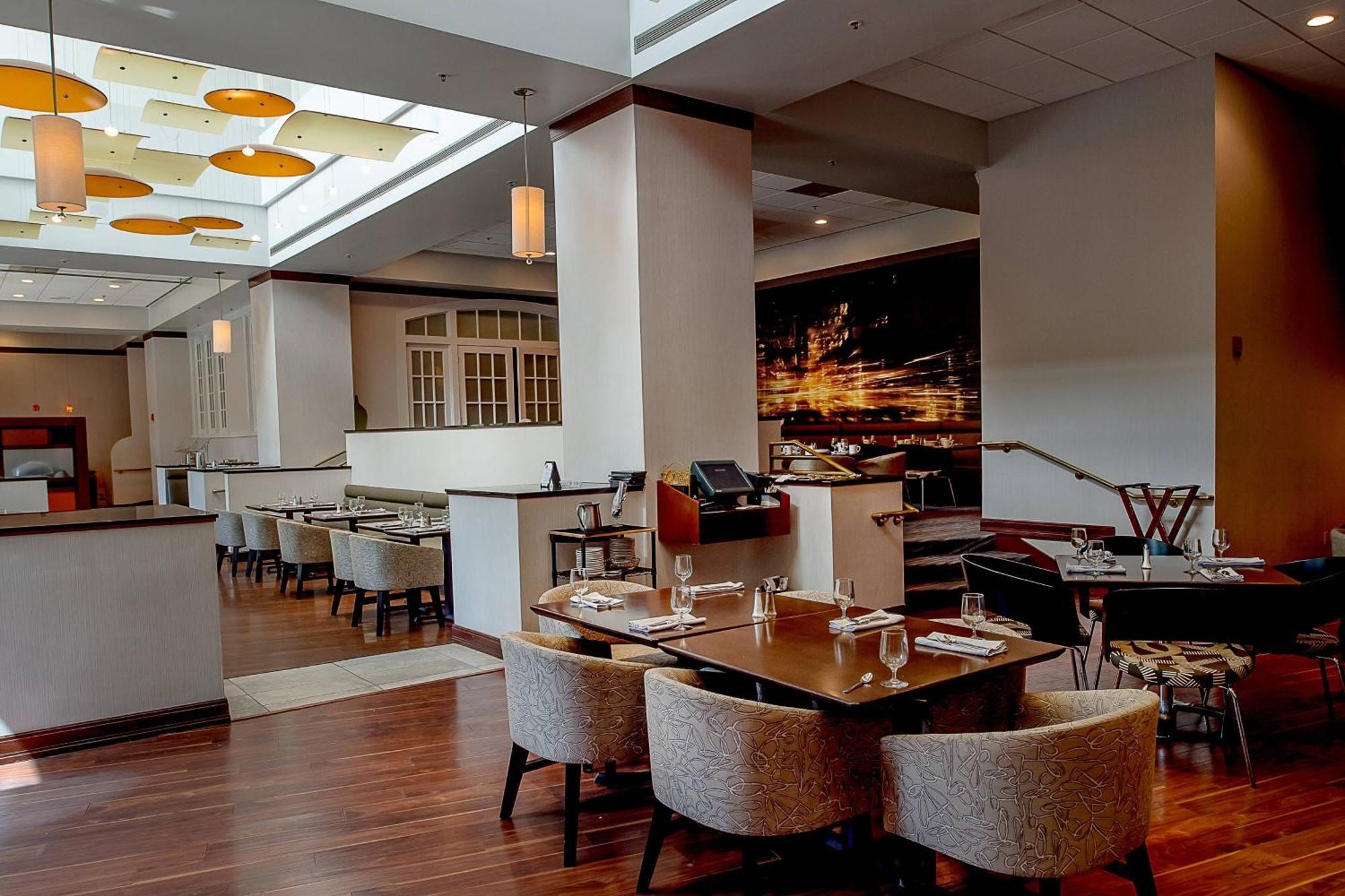 Marriott St. Louis West Hotel