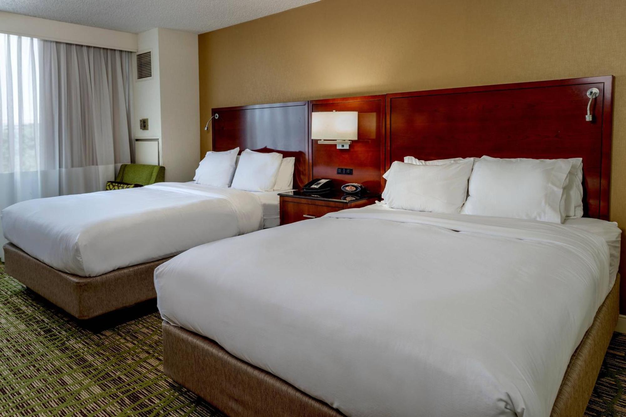 Marriott St. Louis West Hotel 3*