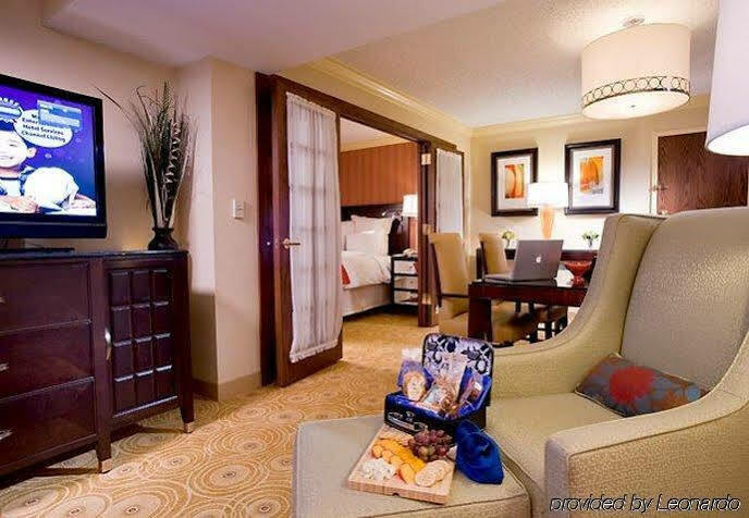 Marriott St. Louis West Hotel